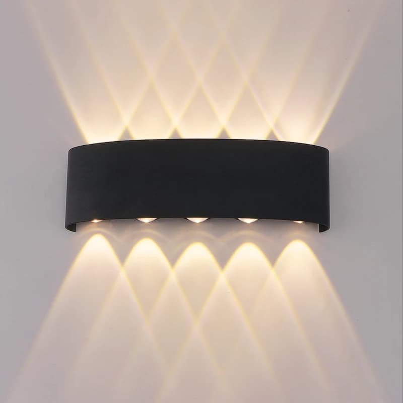Luminária de Parede LED à Prova d'Água - Iluminação Versátil