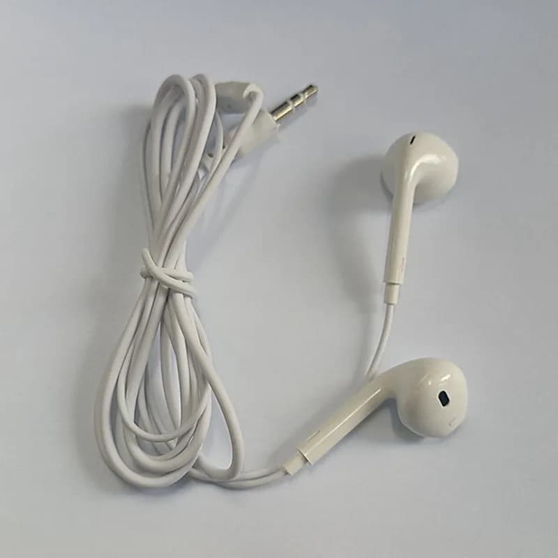 Fones de ouvido com fio 3,5 mm – 1,1 m para celular – R$ 8,99