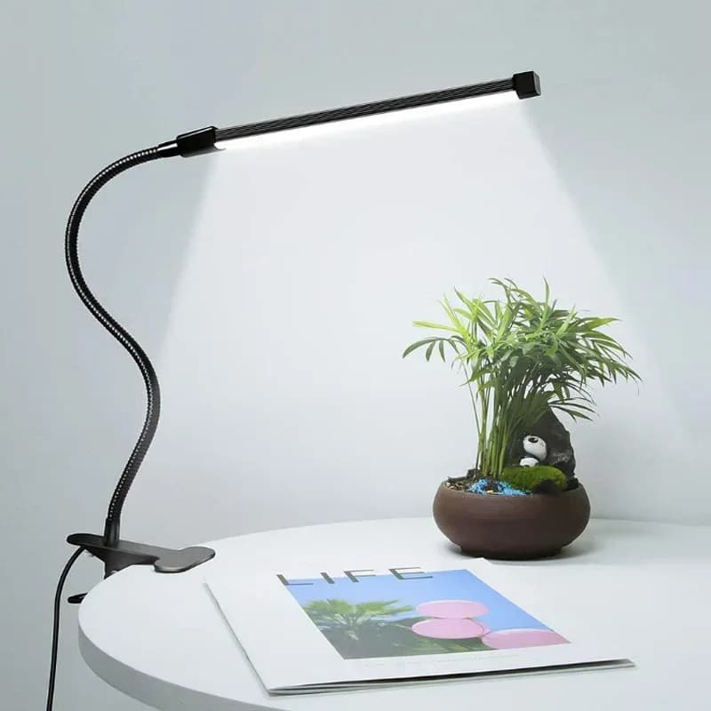Luminária de Mesa LED Clip - Luz Direta e Conforto para o Quarto
