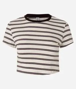 Looks em listras estão em alta. Aposte nessa tendência atemporal para criar produções versáteis