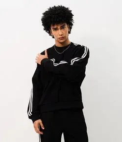 Trends das ruas pro seu guarda-roupa: inspire-se nas novidades do street style e crie looks masculinos com personalidade e atitude.