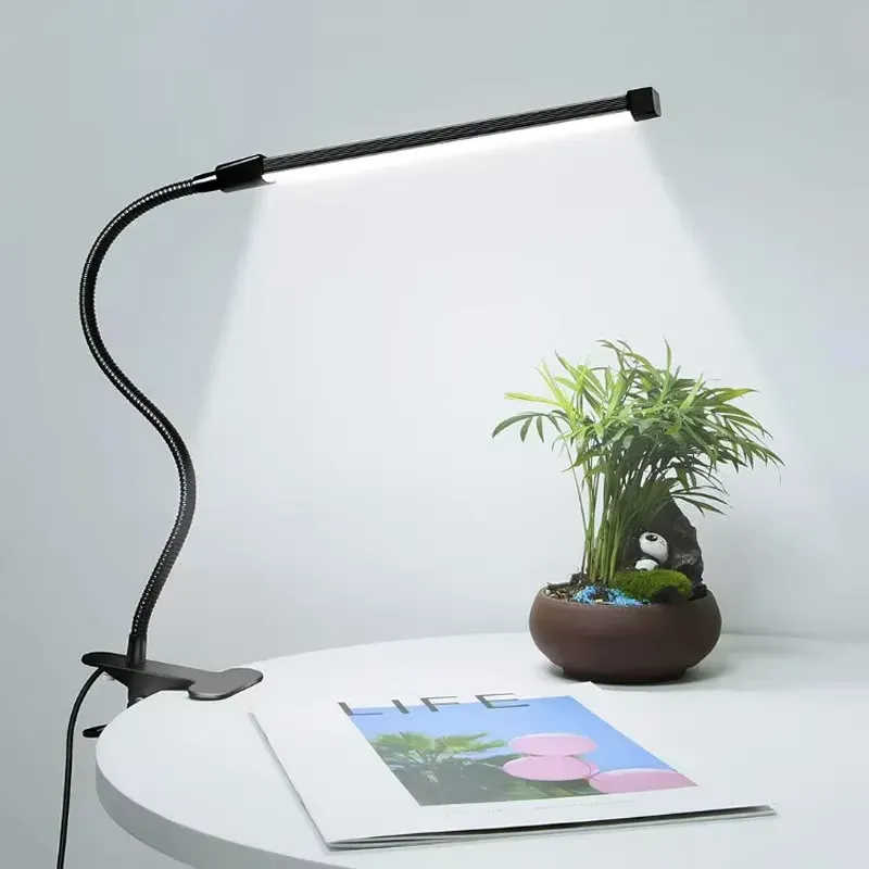 Luminária de Mesa LED Clip - Luz Direta e Conforto para o Quarto
